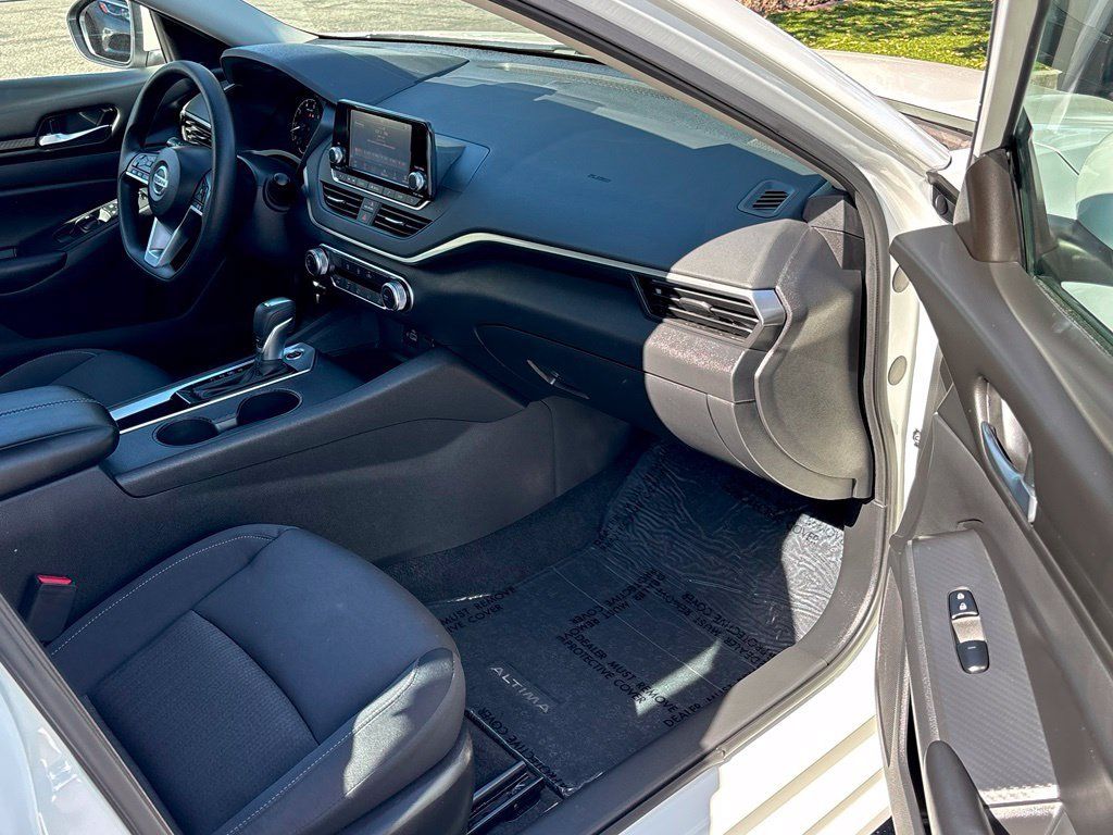 Certified 2021 Nissan Altima 2.5 S FWD image 30