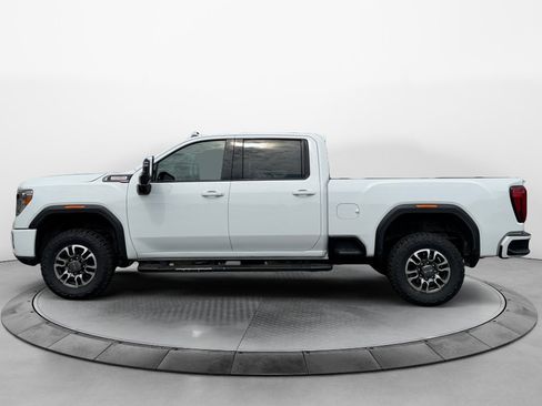 Used 2023 GMC Sierra 2500 AT4 w/ AT4 Preferred Package AWD/4WD image 4