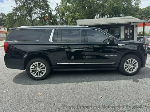 Used 2023 GMC Yukon XL SLT w/ SLT Premium Package RWD image 29