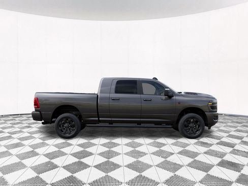 New 2026 RAM 2500 Laramie AWD/4WD image 29