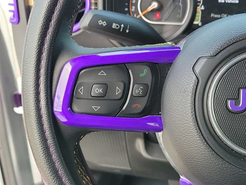 Used 2024 Jeep Wrangler Unlimited Sahara AWD/4WD image 16