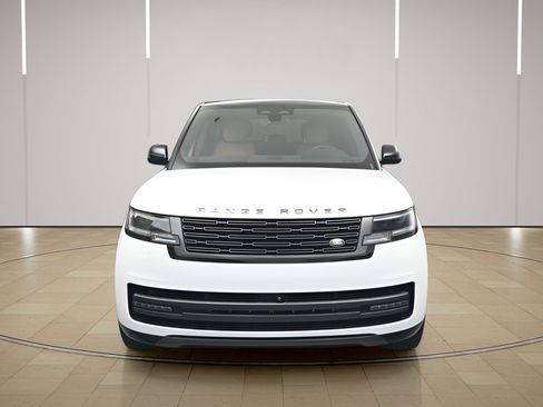 Used 2025 Land Rover Range Rover SE AWD/4WD image 25