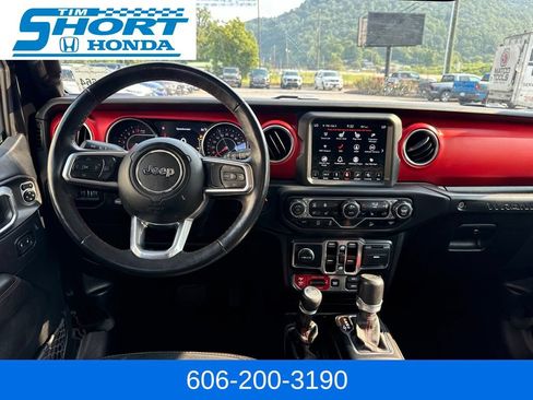 Used 2019 Jeep Wrangler Unlimited Rubicon w/ Dual Top Group AWD/4WD image 12