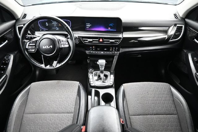 Used 2025 Kia Seltos S FWD image 10