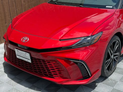Used 2025 Toyota Camry XSE FWD image 19