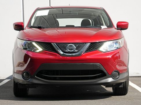 Used 2019 Nissan Rogue Sport S w/ Appearance Package FWD image 6