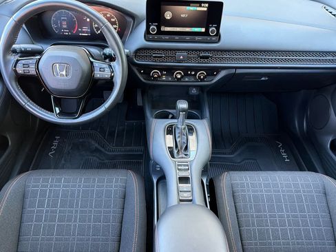 Used 2024 Honda HR-V Sport image 3
