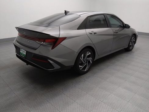Used 2025 Hyundai Elantra Sport w/ Cargo Package FWD image 10