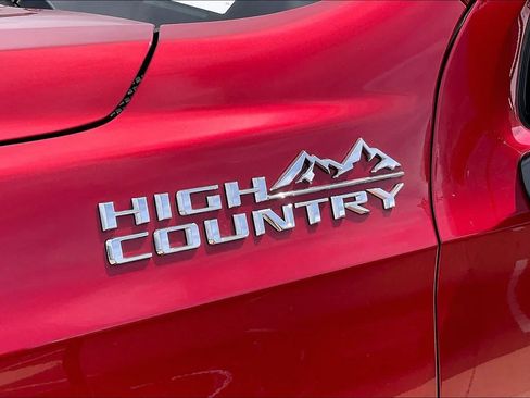Used 2025 Chevrolet Tahoe High Country AWD/4WD image 26