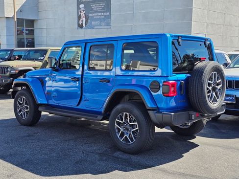 New 2026 Jeep Wrangler Unlimited Sahara AWD/4WD image 5