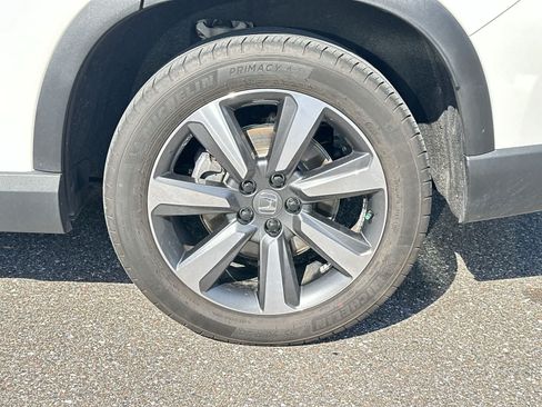 Used 2025 Honda Pilot Touring image 12