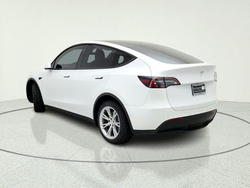 Used 2022 Tesla Model Y Long Range AWD/4WD image 14