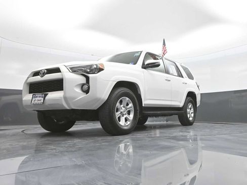 Used 2015 Toyota 4Runner SR5 Premium AWD/4WD image 41