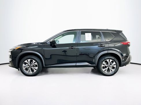 Used 2023 Nissan Rogue SV image 4