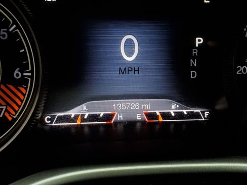 Used 2015 Jeep Cherokee Trailhawk w/ Comfort/Convenience Group AWD/4WD image 38