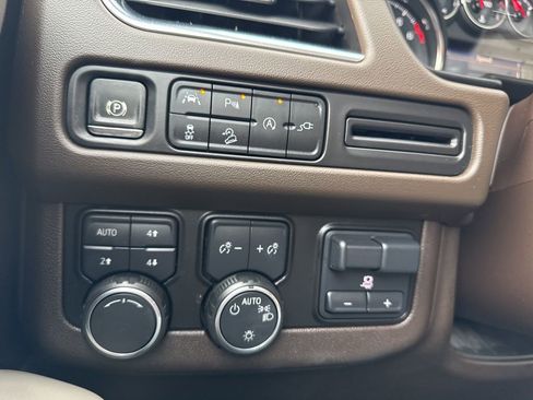 Used 2021 Chevrolet Tahoe Z71 w/ Z71 Signature Package image 26