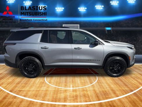 Used 2025 Chevrolet Traverse Z71 image 14