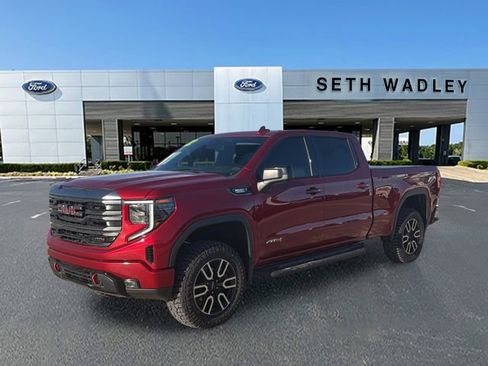 Used 2022 GMC Sierra 1500 AT4 w/ AT4 Preferred Package image 3