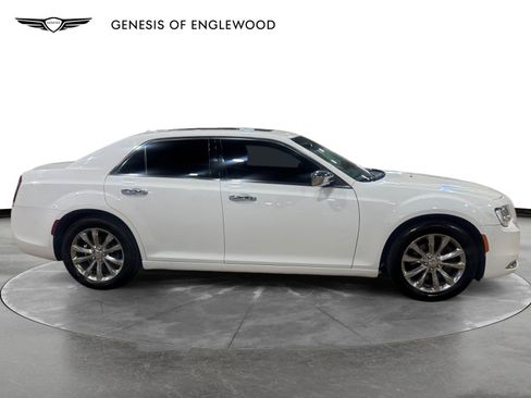 Used 2019 Chrysler 300 Limited w/ Light Group AWD/4WD image 8