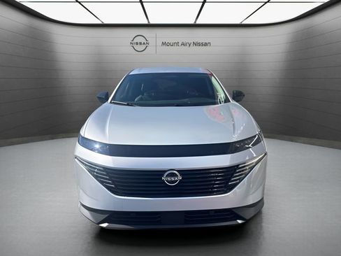 New 2025 Nissan Murano SV image 2