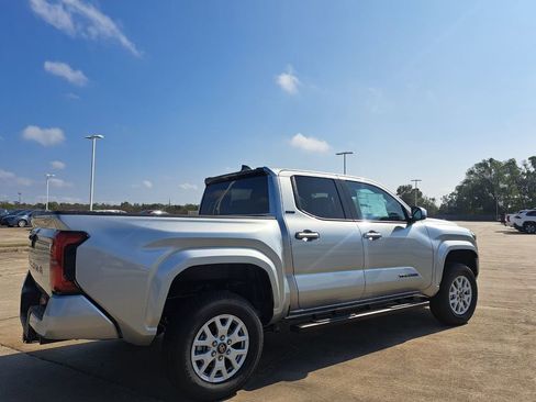 New 2025 Toyota Tacoma SR5 image 4