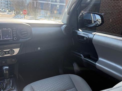 Used 2020 Toyota Tacoma SR5 image 24