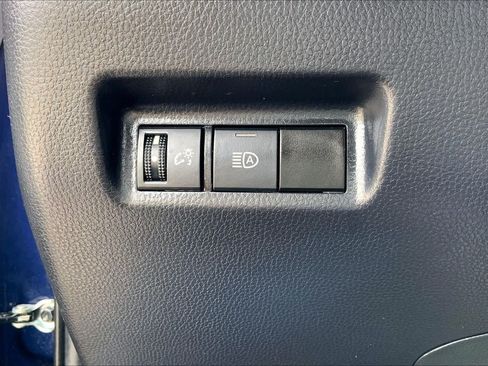 Used 2024 Toyota RAV4 XLE FWD image 33