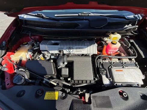 Used 2012 Toyota Prius V Five FWD image 10