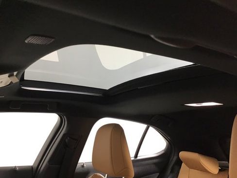 Used 2025 Lexus UX 300h AWD image 14