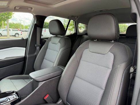 New 2026 Chevrolet Trax LT w/ Sunroof Package FWD image 12