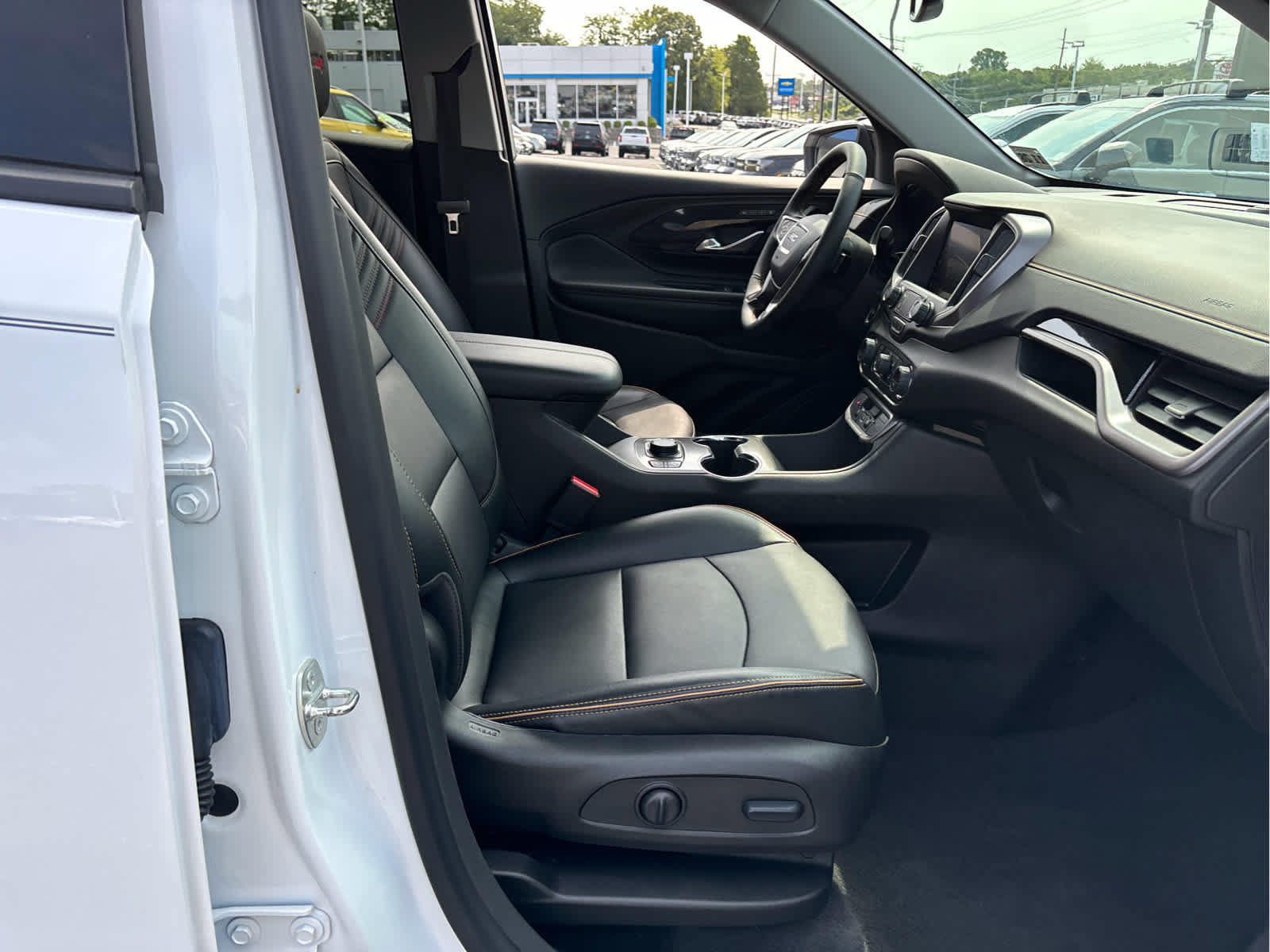 Certified 2024 GMC Terrain AT4 AWD/4WD image 24