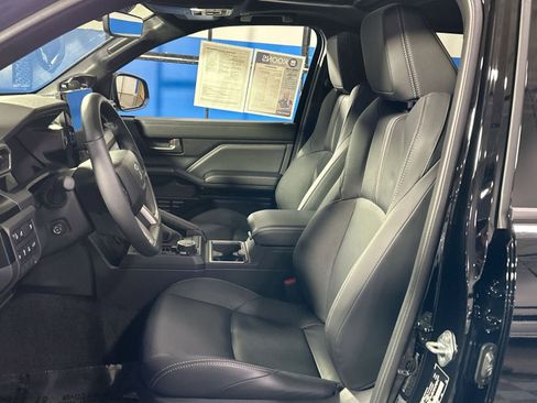 Used 2025 Toyota 4Runner Limited image 13