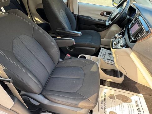 Used 2023 Chrysler Voyager LX FWD image 24