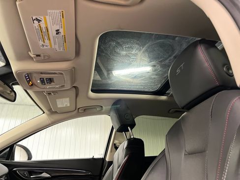 Certified 2023 Buick Envision Essence w/ Sport Touring Package AWD/4WD image 27