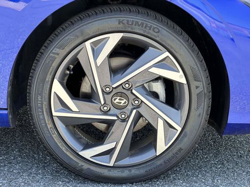 Certified 2025 Hyundai Elantra Sport FWD image 7