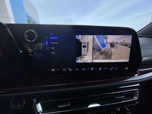 Certified 2024 Chevrolet Traverse RS image 14