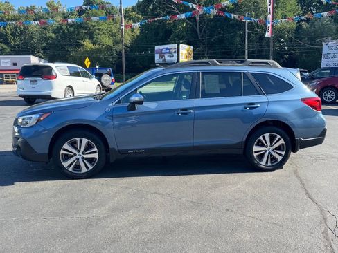 Used 2018 Subaru Outback 2.5i Limited w/ 50th Anniversary Edition image 6