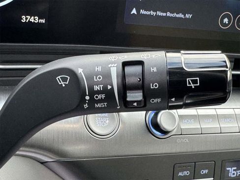 Certified 2025 Hyundai Kona Limited image 25