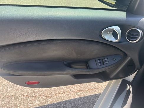 Used 2020 Nissan 370Z Touring Sport RWD image 21
