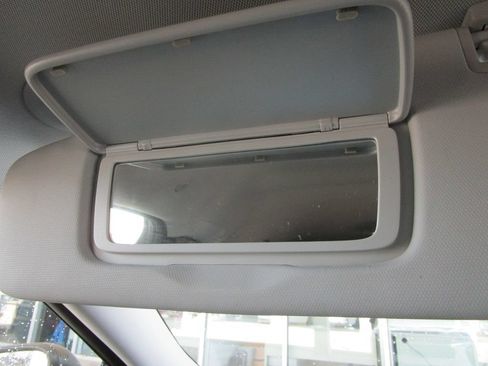 Used 2025 Chevrolet Trax LS FWD image 29