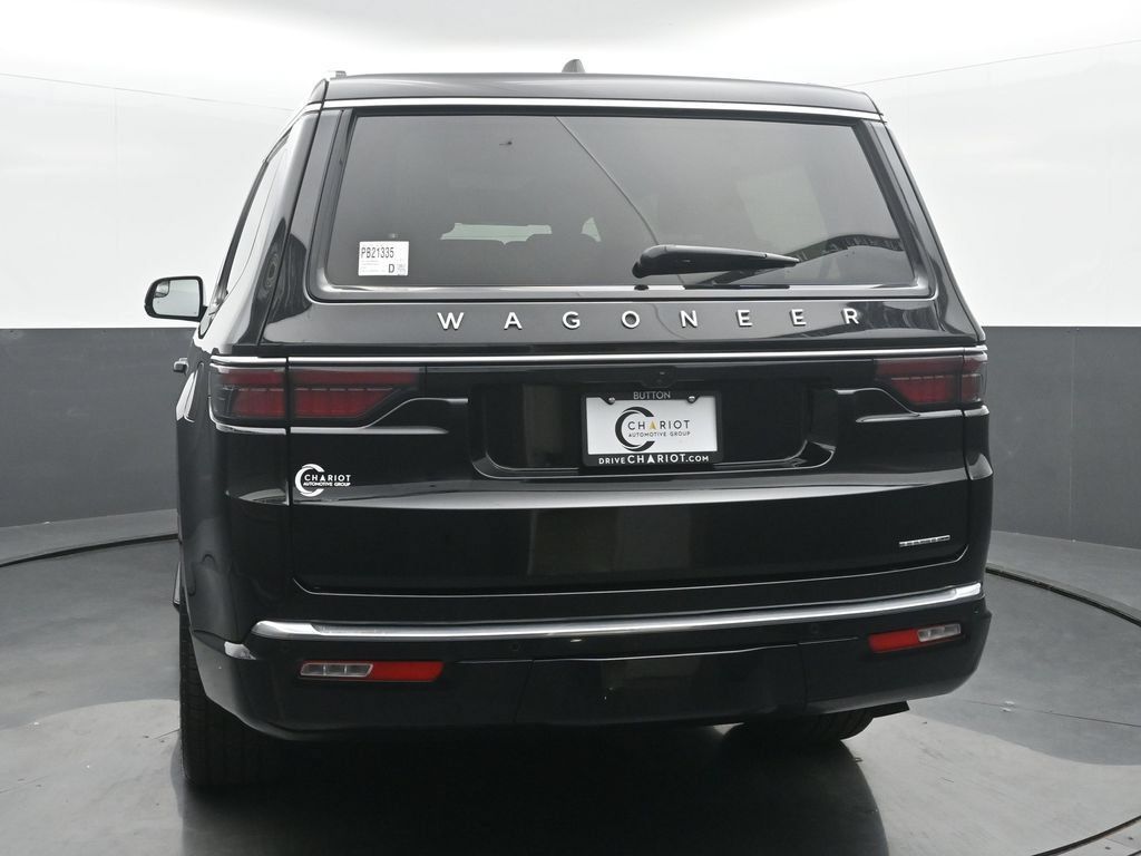 Used 2024 Jeep Wagoneer Series II w/ Premium Group I AWD/4WD image 5
