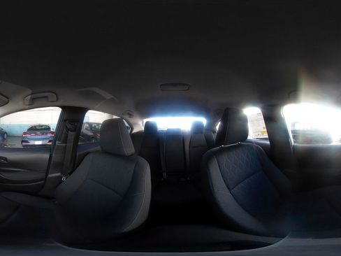 Used 2025 Toyota Corolla LE image 41