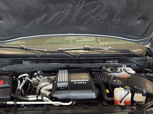 Used 2024 GMC Yukon Denali w/ Denali Reserve Package image 11