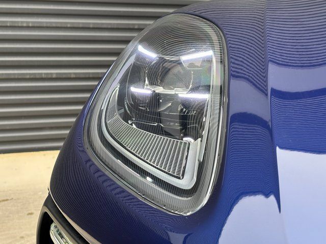 Certified 2026 Porsche Macan AWD/4WD image 12