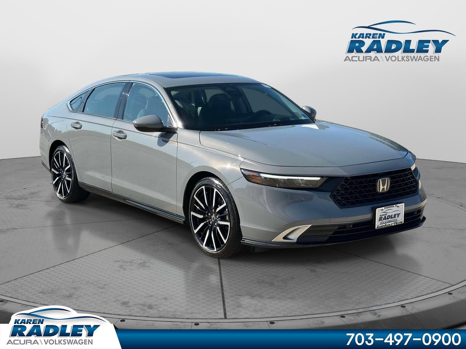 Used 2025 Honda Accord Touring image 1