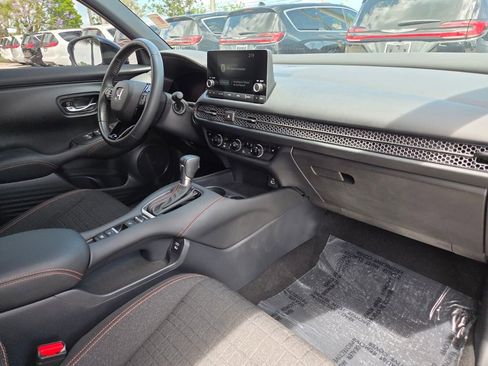 Used 2024 Honda HR-V Sport image 9