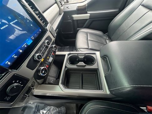 Used 2022 Ford F350 Lariat w/ Lariat Ultimate Package image 29