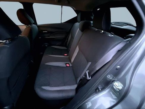 Used 2019 Nissan Kicks SV w/ Exterior Package image 16