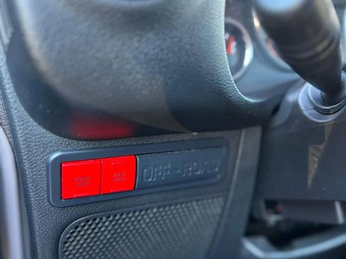 Used 2016 Jeep Wrangler Unlimited Rubicon image 17