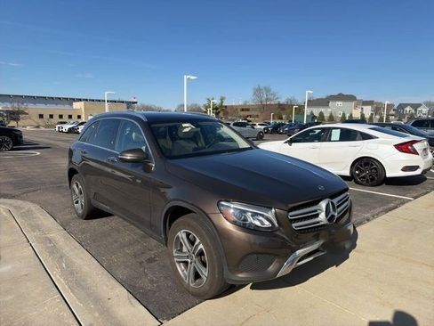 Used 2018 Mercedes-Benz GLC 300 4MATIC image 5